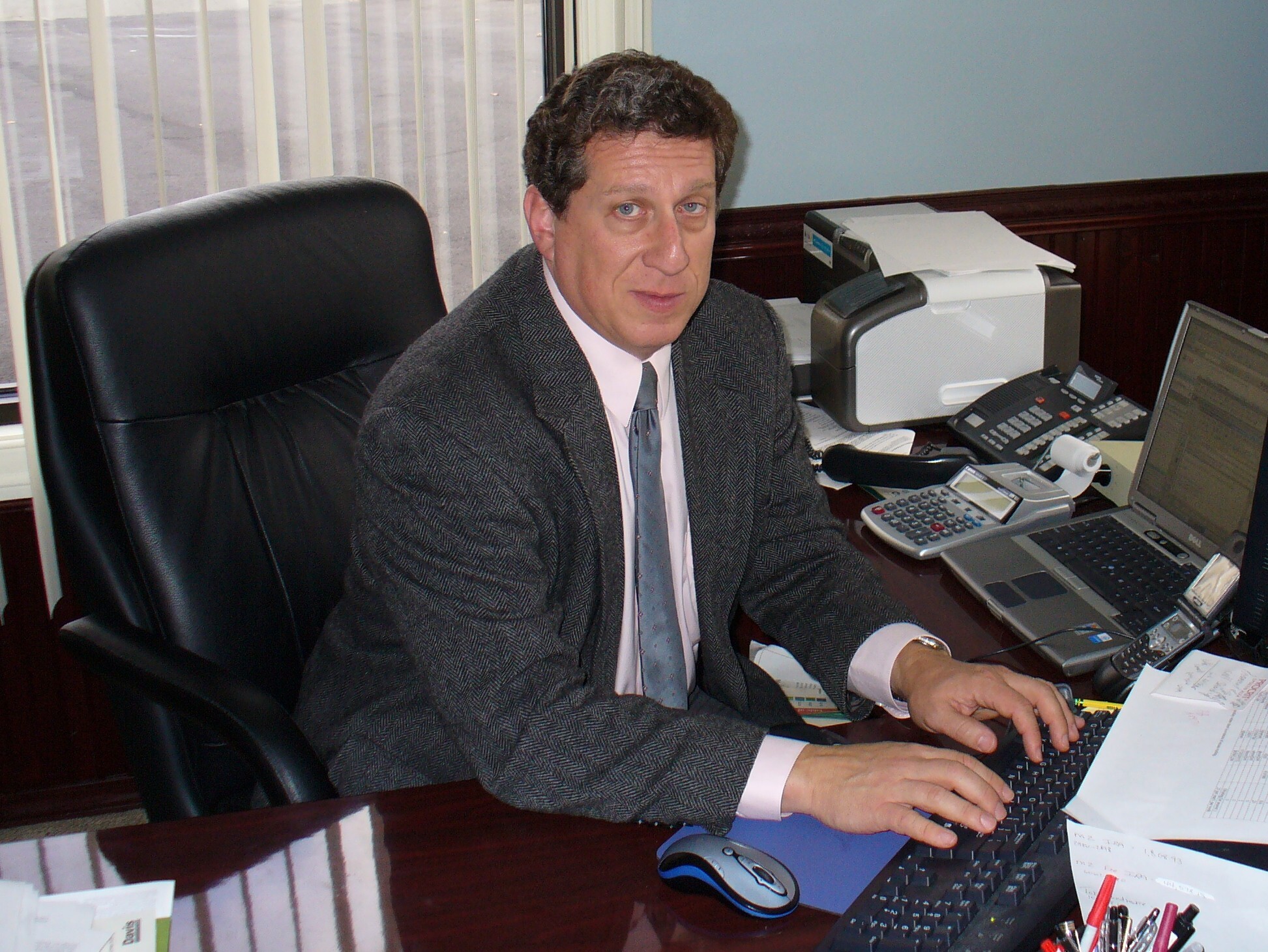 Barnett_Howard-homephoto.JPG