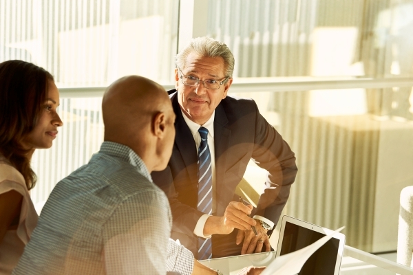FA consulting with couple