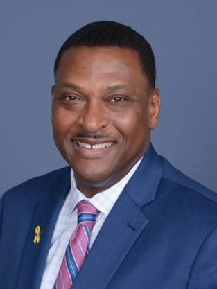 Headshot of Cedric Edwards